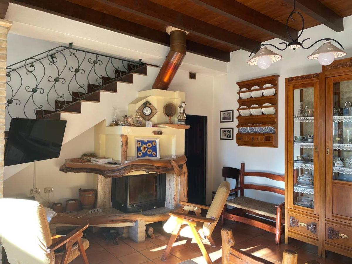 Aventina Holiday Home Burcei Extérieur photo